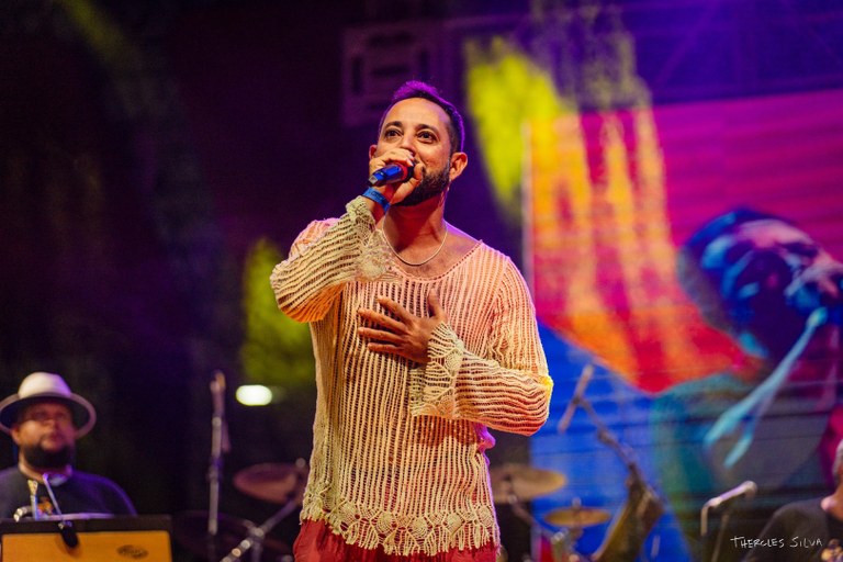 TITA MOURA1.jpg