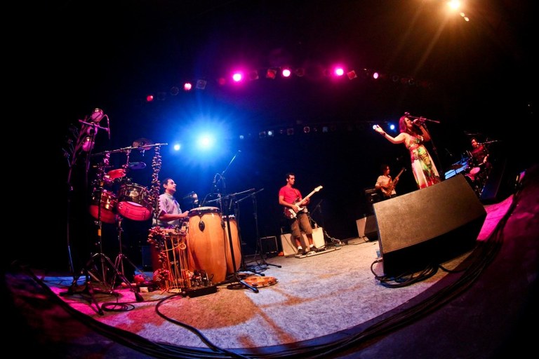 Banda-Sonora-Samba-Groove-3.jpg