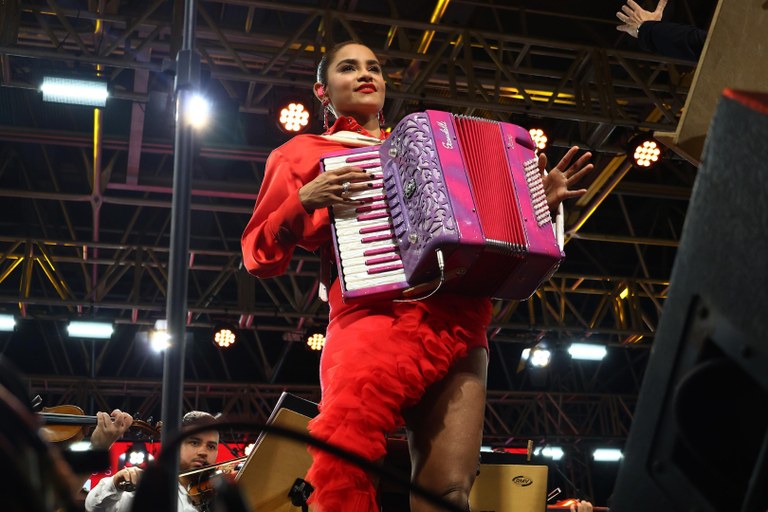 LUCY ALVES E OSPB3.jpg