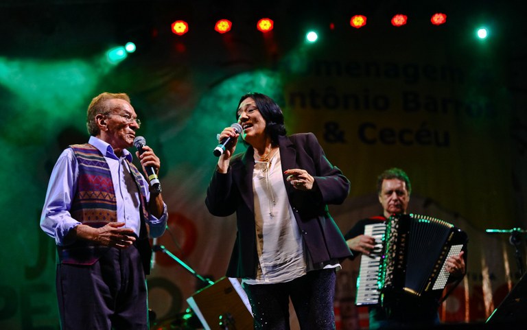 ANTONIO BARROS E CECEU3.jpg