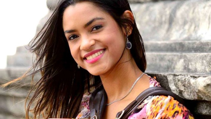 lucy alves1.jpg