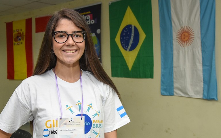 seect estudantes giramundo realizam III mostra experiencias internacionais foto delmer rodrigues (2).jpg