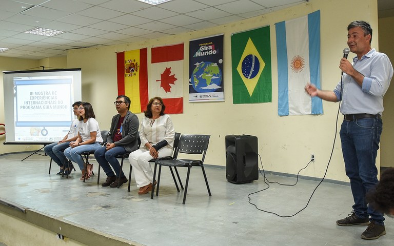 seect estudantes giramundo realizam III mostra experiencias internacionais foto delmer rodrigues (4).jpg