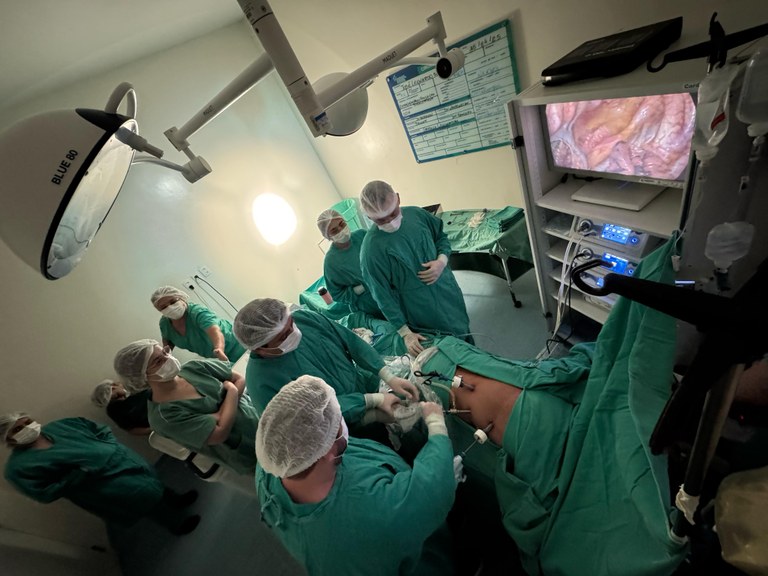 Cirurgia de alta complexidade foi realizada no Hospital de Patos nesta terça-feira (15).jpg