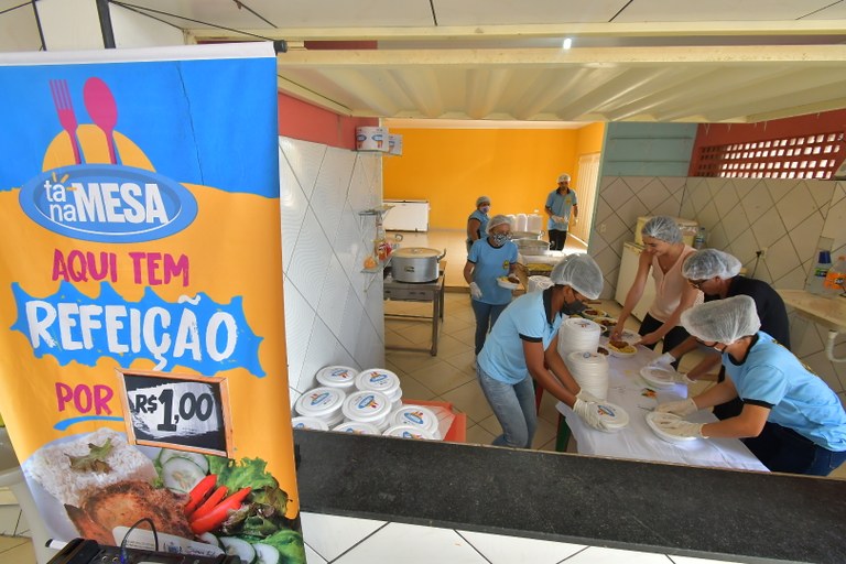 tá na mesa 3.jpg