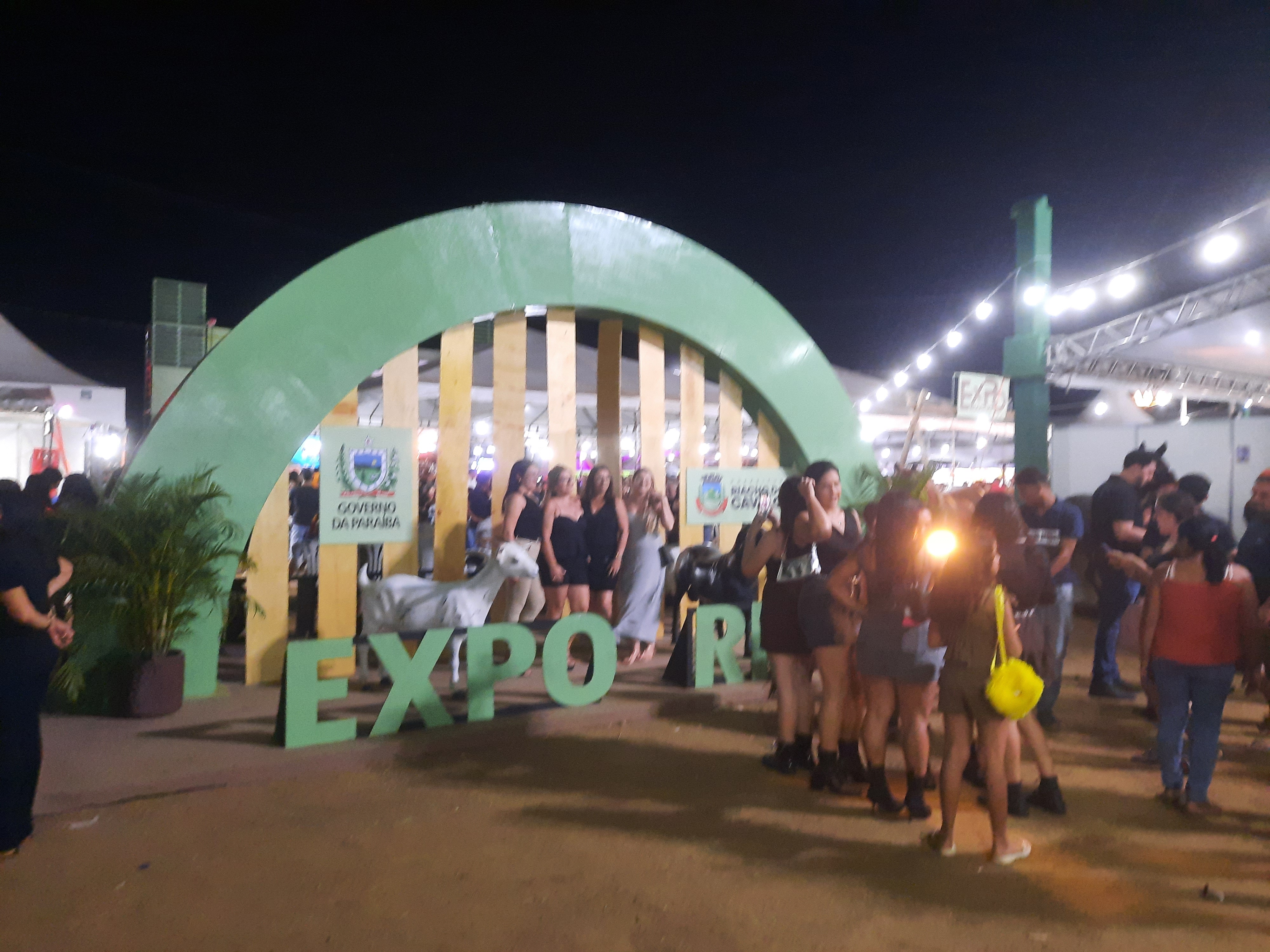 Expo Riacho - Público.jpg