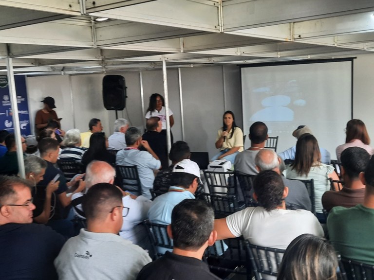 Laryssa Magno - Empreendedora.jpg