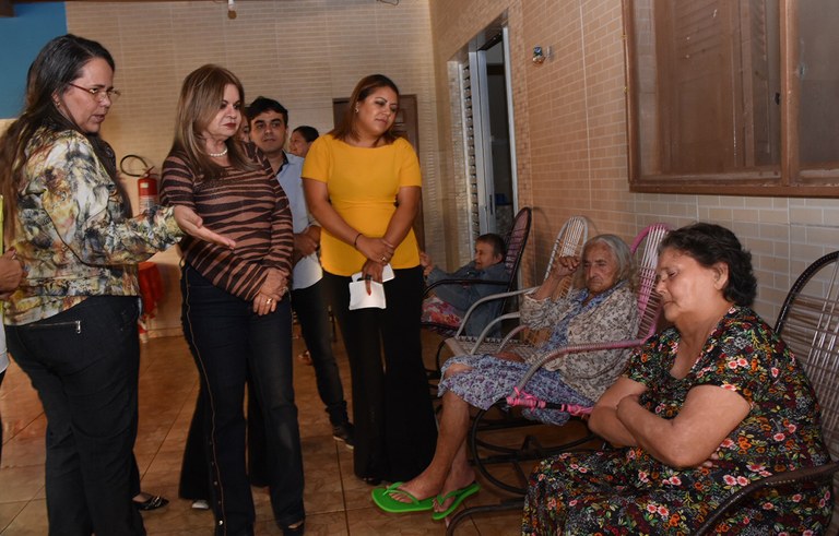 primeira dama visita associacao vo filomena em cuite foto andre lucio (7).JPG