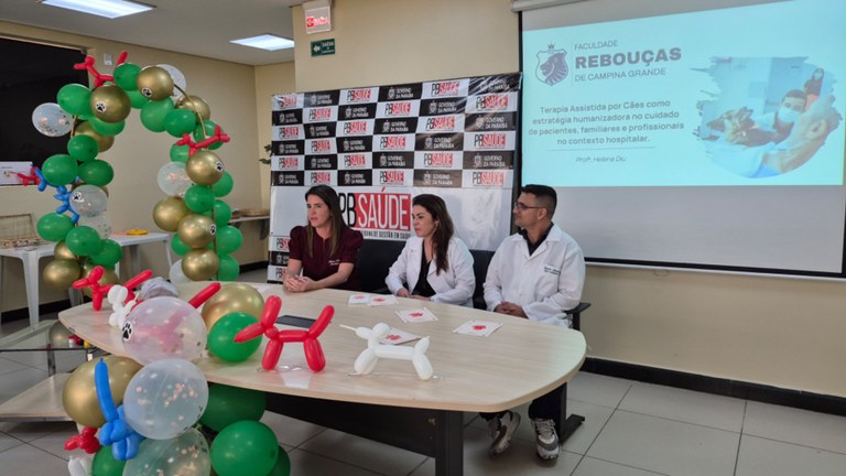 Hospital Metropolitano comemora 1 ano do projeto de cinoterapia (1).jpg