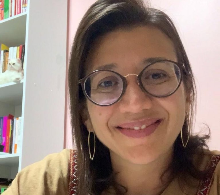 prof giovanna leite.jpeg prof giovanna leite.jpeg