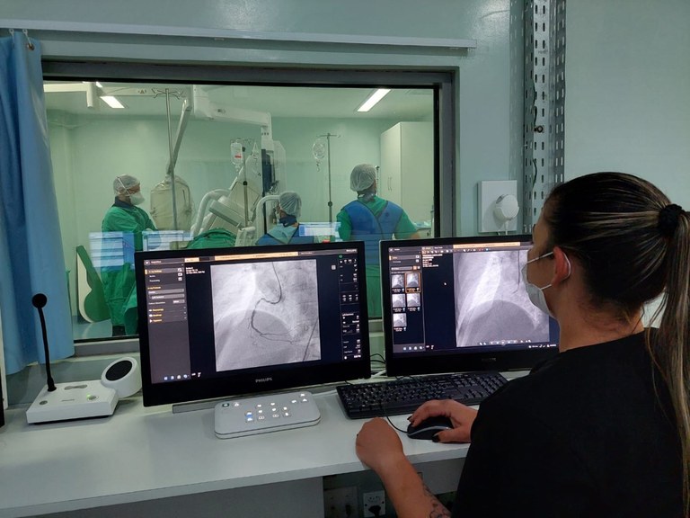 Hospital Metropolitano recebe paciente do sertão através do Resgate Aeromédico Estadual_4.jpeg
