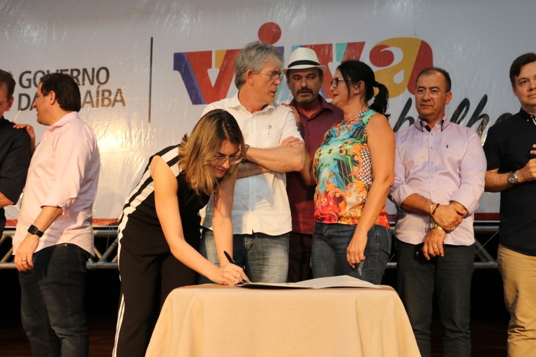 ricardo-assina-protocolo-do-empreender-em-cajazeiras_fotos-francisco-franca-101.jpg