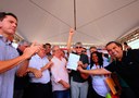 ricardo-assina-ordem-de-servico-em-pilar-foto-jose-marques-2.jpg