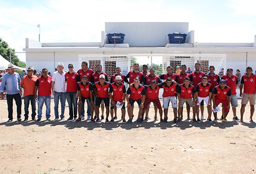ricardo-entrega-do-campo-de-futebol-o-nildinzao-em-ibiara_foto-francisco-franca-13.jpg