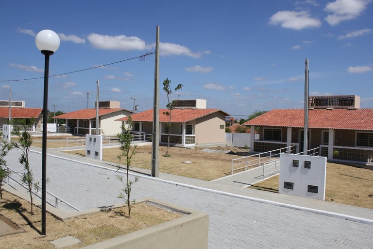 Ricardo entrega Cidade Madura de Patos e sanciona leis que tornam ODE e o programa habitacional políticas de Estado