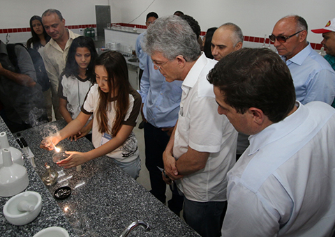 ricardo-inaugura-ECIT-escola-em-itaporanga-foto-francisco-franca-6.jpg