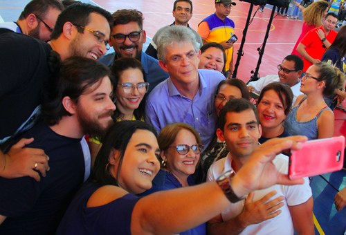 ricardo-inaugura-ginasio-da-escola-jose-guedes-em-cabedelo_foto-jose-marques-5.jpg
