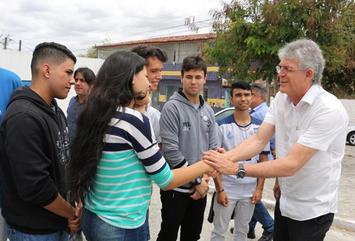 entrega-do-ginasio-da-escola-estadual-severino-cabral_foto-francisco-franca-4.jpg