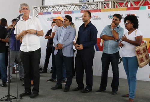 entrega-do-ginasio-da-escola-estadual-severino-cabral_foto-francisco-franca-6.jpg