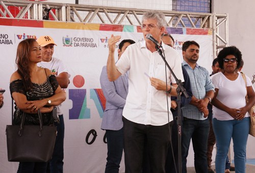 entrega-do-ginasio-da-escola-estadual-severino-cabral_foto-francisco-franca-7.jpg