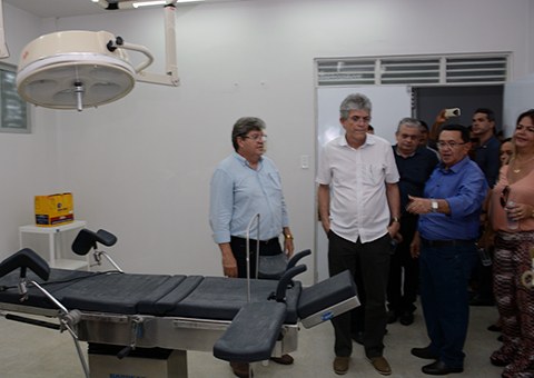 ricardo-entrega-reforma-hospital-de-alagoa-grande-foto-walter-rafael-29.jpg