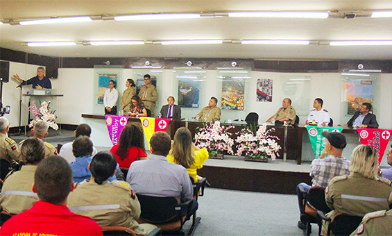 ricardo-na-solenidade-da-abertura-da-operacao-verao-do-bombeiro_foto-jose-marques-4.jpg