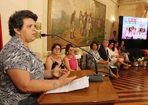 ricardo-assina-acoes-no-dia-da-mulher_foto-francisco-franca-14.jpg