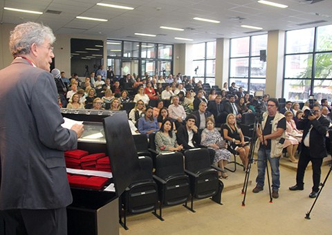 ricardo-recebe-homenagem-do-Ministerio-Publico-foto-alberi-pontes-3.jpg
