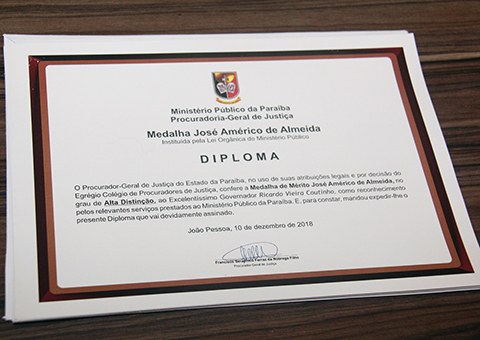 ricardo-recebe-homenagem-do-Ministerio-Publico-foto-alberi-pontes-6.jpg