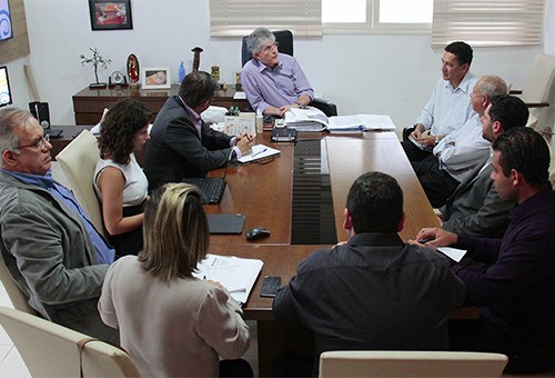 ricardo-reunido-com-natura_foto-jose-marques-4.jpg