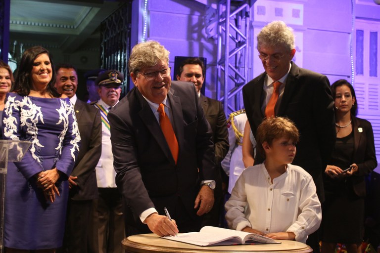 transmissão de cargo10 - foto Francisco França.JPG