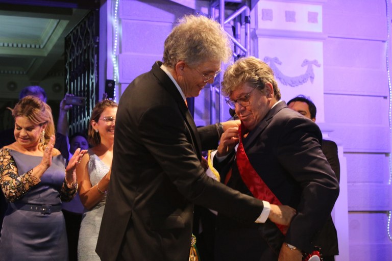 transmissão de cargo2 - foto Francisco França.JPG