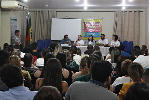 saude discute a descentralizacao do tratamento da Sífilis_foto ricardo pupp (1).JPG