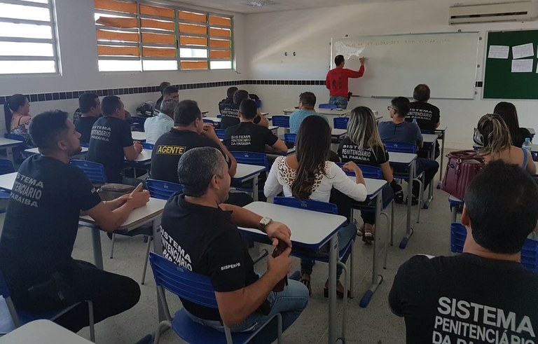 seap capacita agentes penitenciarios no manuseio de novos armamentos 2.jpg