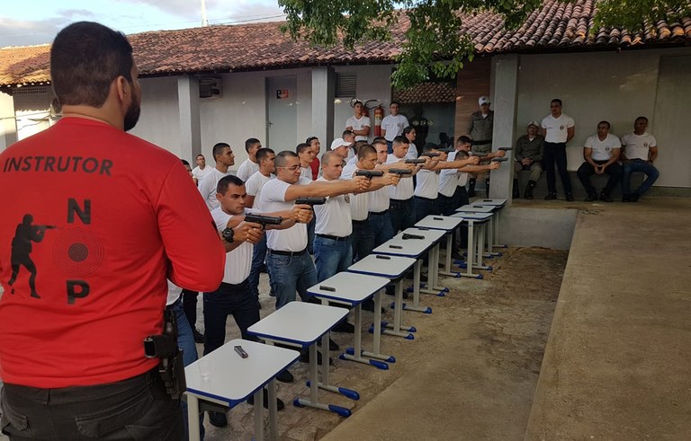 seap capacita agentes penitenciarios no manuseio de novos armamentos 4.jpg