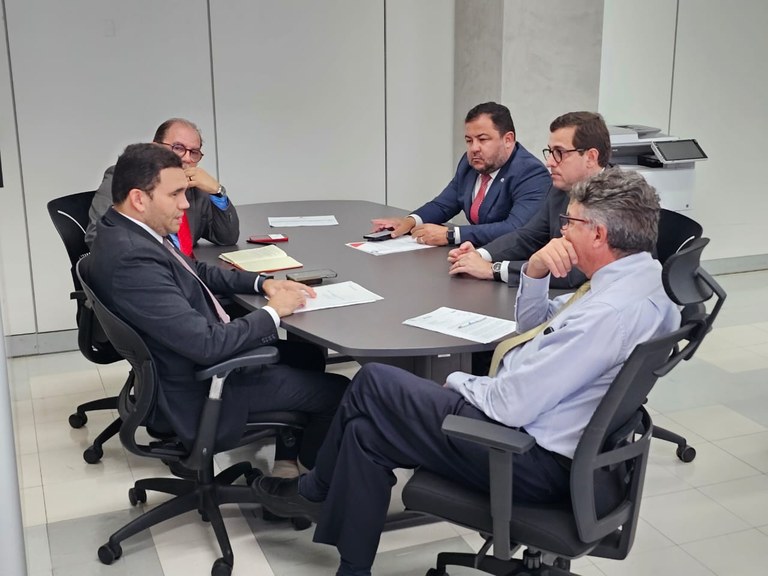 Secretário Jhony Bezerra_Ministério da Saúde_26.04 (2).jpeg