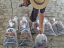Entrega de alevinos - Agrofeira Passagem.jpg