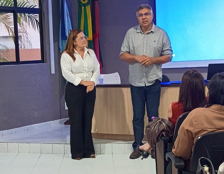 Secretário da Sedap-PB Júnior Nóbrega durante treinamento da Defesa Agropecuária.jpeg