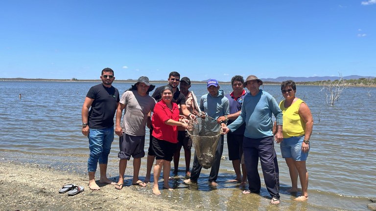 Entrega de alevinos em São José do Brejo do Cruz.jpeg