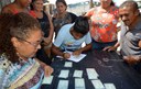 sedh Entrega de Cartoes no Assentamento Monsenhor Magno fotos Luciana Bessa (6).JPG