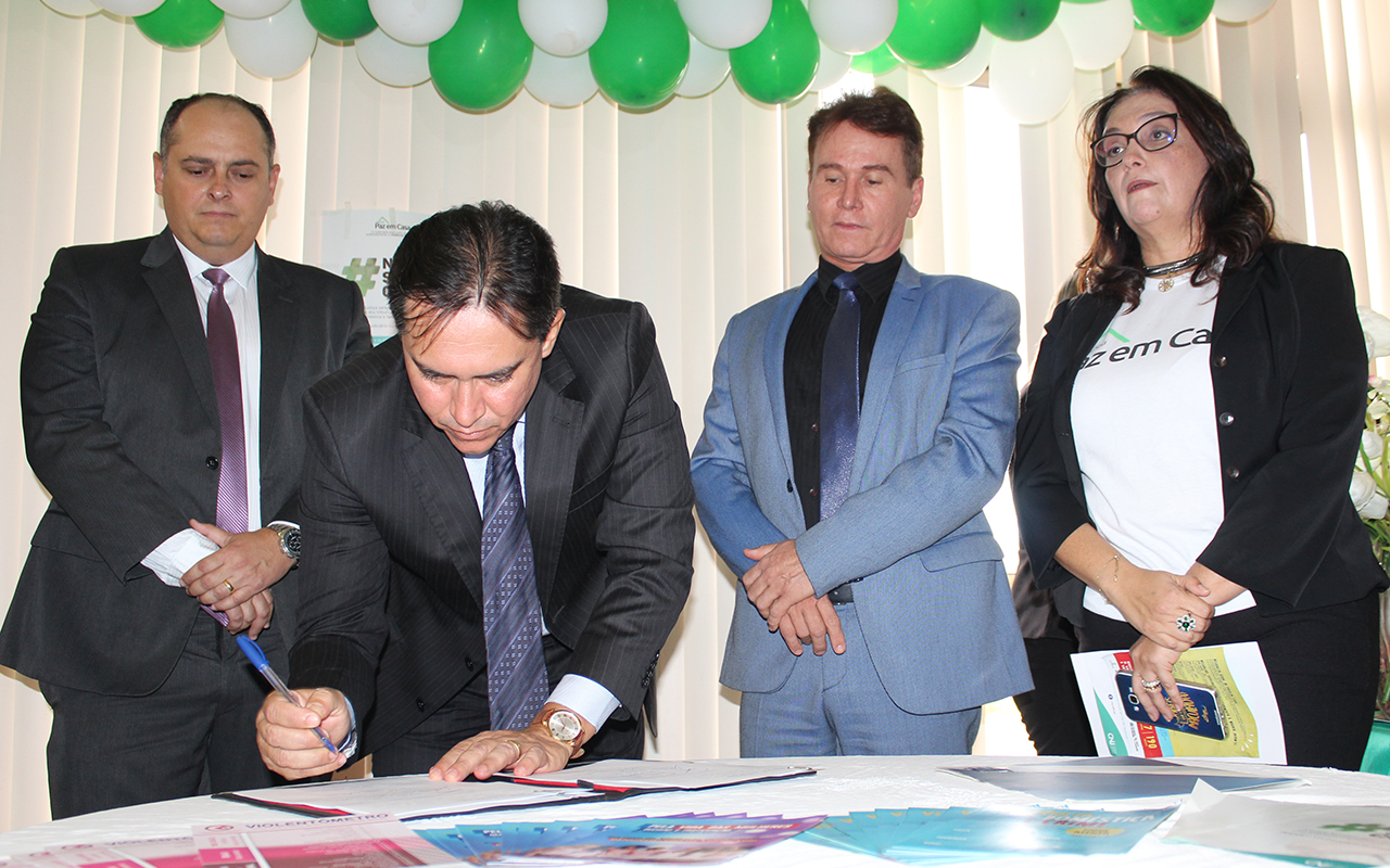 Seguranca e TJ celebram Termo de Cooperacao de medidas protetivas por v (3).JPG