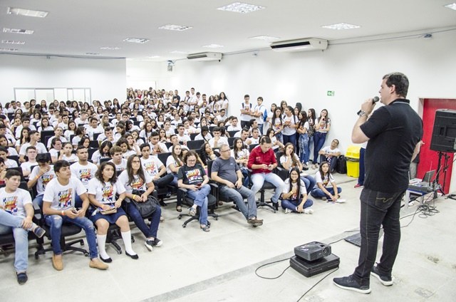 Diego-Nóbrega-Se-Liga-no-Enem-São-Bento-4.jpg