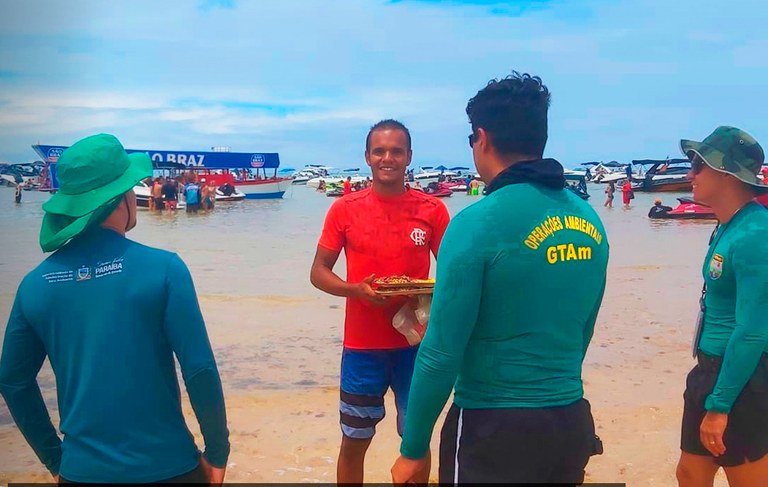 Areia-Vermelha-recebe.jpg Areia-Vermelha-recebe.jpg