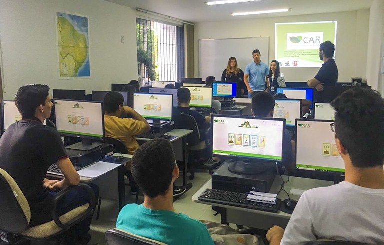 Setgeo realiza treinamento do car para alunos da UFCG.jpg Setgeo realiza treinamento do car para alunos da UFCG.jpg