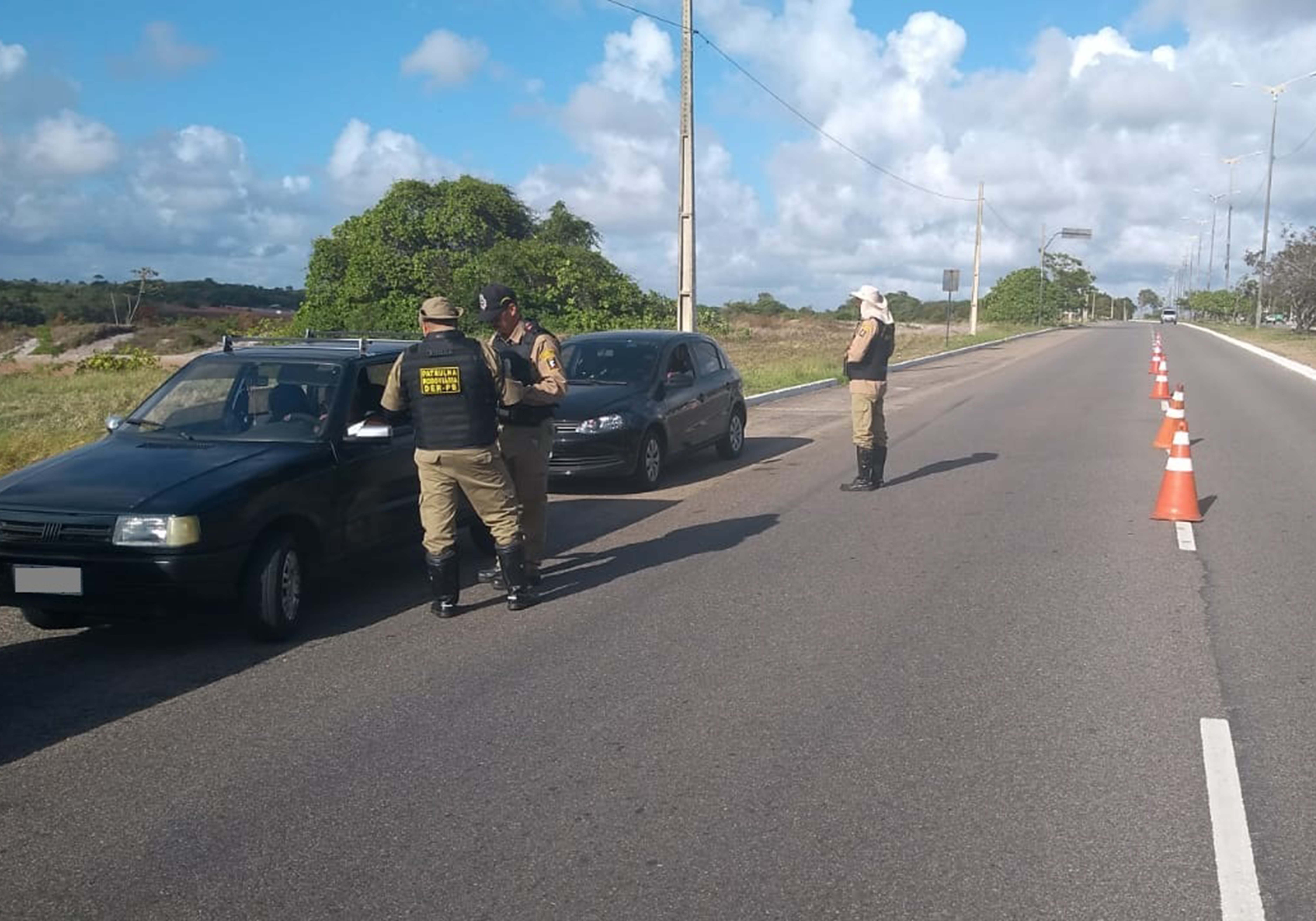 fiscalizacao do DER nas rodovias do litoral (3).jpg