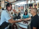 Lucas visita stand na Festa da Cabra Rainha.jpg