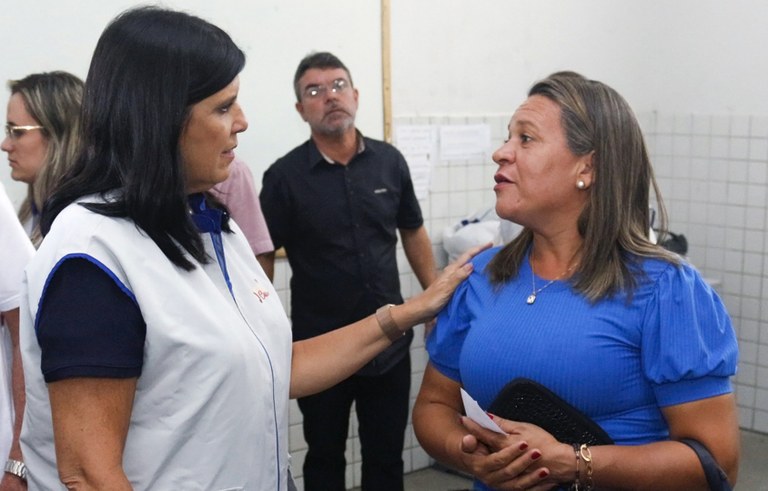 vice gov ligia rede cuidar em esperanca foto junior fernandes (8).jpg