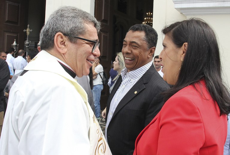 05_08_19 ligia feliciano representou o governador na missa de joao pessoa_foto francisco franca (3).jpg