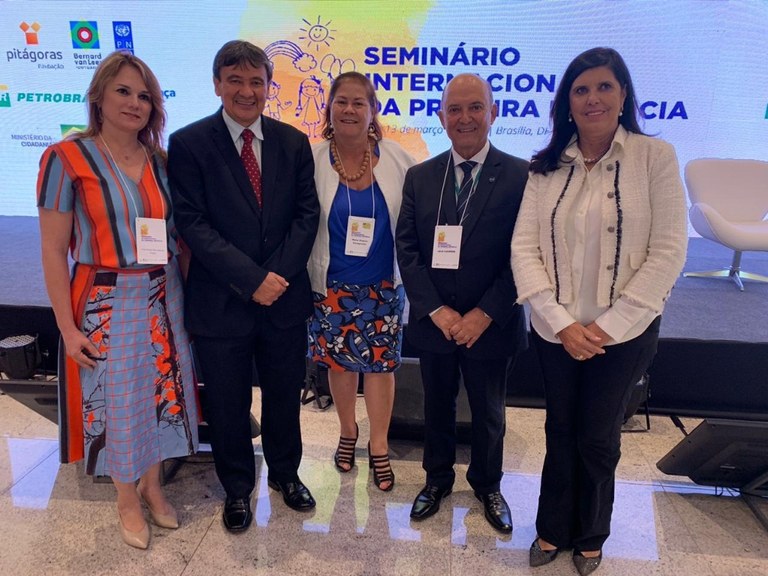 Lígia Feliciano_ Seminário Primeira Infância 1.jpg