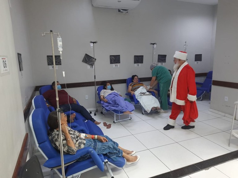 Papai Noel na urgência.jpg